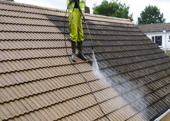 Crosby roof cleaning